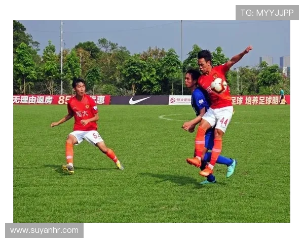 佛罗伦萨与史帕尔的精彩对决揭示意甲联赛的激烈竞争与球队实力较量