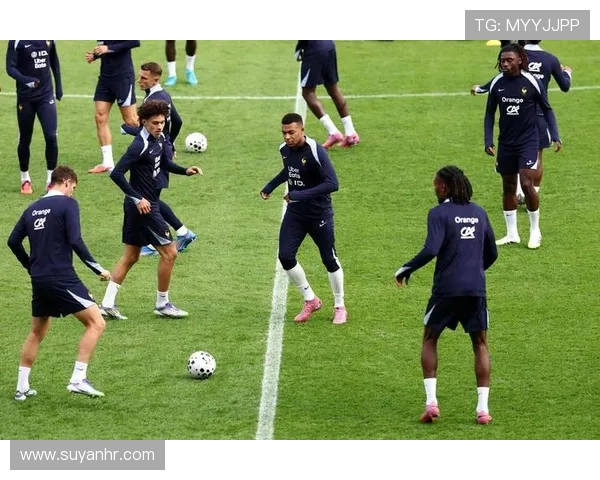 姆巴佩领衔法国队冲击世界杯冠军前景分析与个人表现探讨