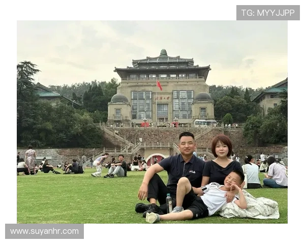 景菡一的成长之路与梦想追逐：从平凡到卓越的奋斗故事