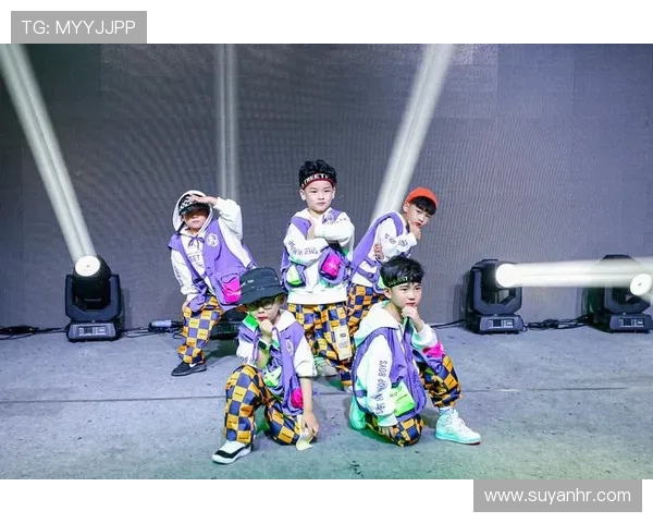 全国街舞大赛点评成都街舞队灵活性表现引人瞩目展现独特风格与实力 全国街舞大赛点评成都街舞队灵活性表现引人瞩目展现独特风格与实力